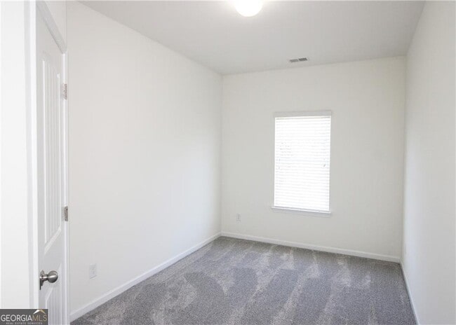 Building Photo - 1390 Napa Valley Dr SW