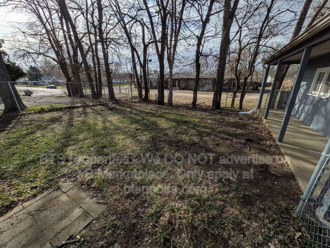 Building Photo - 906 S Tonti Cir