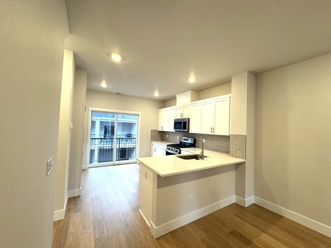 Building Photo - 15083 NW Ethel Ln