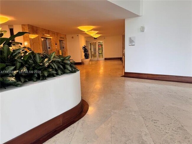 Building Photo - 5161 Collins Ave