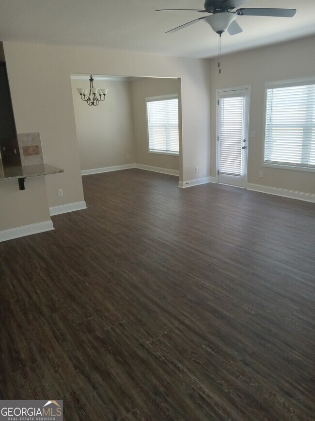 Building Photo - 1189 Hartwell Rd
