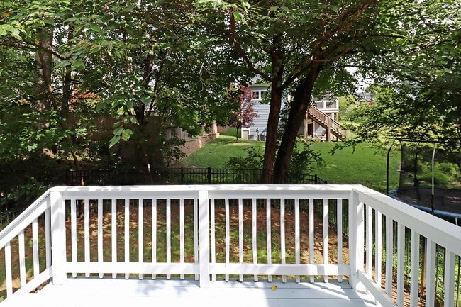 Building Photo - Pet-Friendly Fry's Spring Duplex With Fenc...