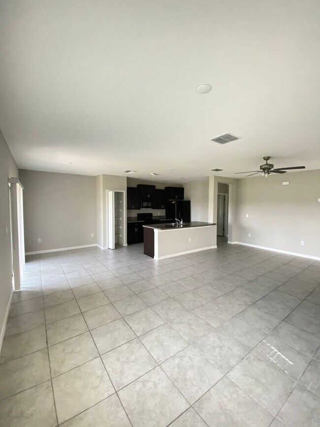 Building Photo - 7012 Samuel Ivy Dr