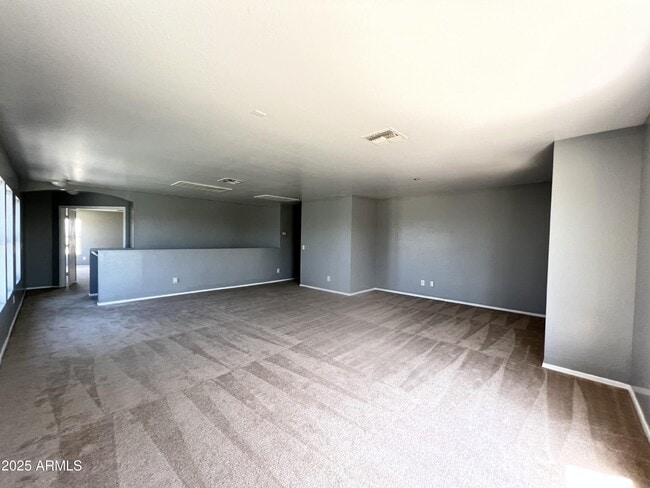 Building Photo - 46184 W Dutchman Dr