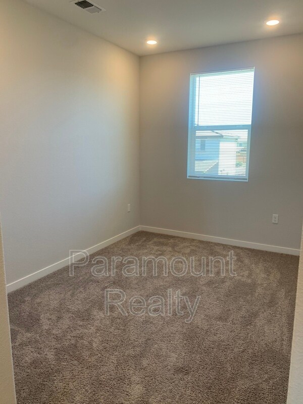 Building Photo - 886 Shearwater Rd