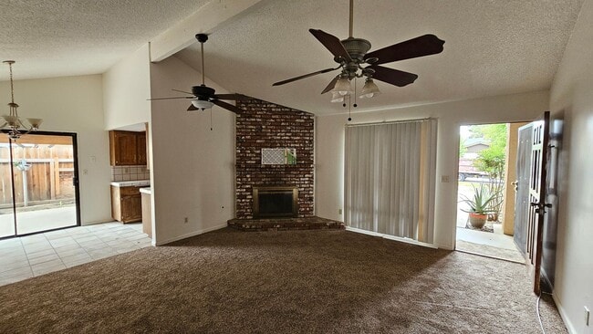 Building Photo - Coming Soon 3 bd 2 ba Townhome