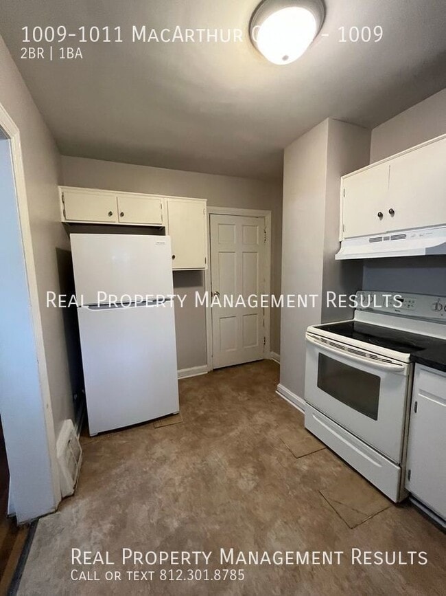 Building Photo - 1009-1011 MacArthur Circle-1009