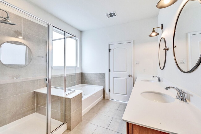 Building Photo - 217 Andele Way