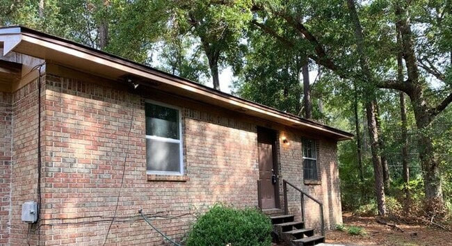 Building Photo - Northeast Pensacola - Harbour Square - 2 bedroom, 1 bathroom