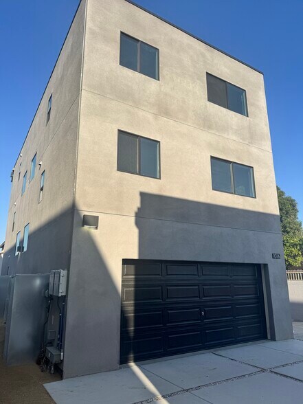 Building Photo - 1016 N Pioneer Ave