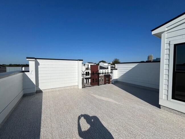 Building Photo - **OFFERING FIRST MONTH'S RENT FREE** New C...