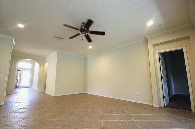 Building Photo - 6911 44th Terrace E