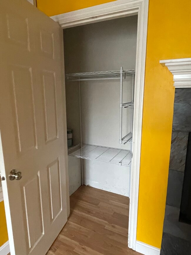 Building Photo - 328 E 15th Ave