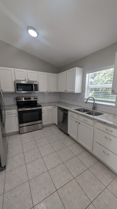 Building Photo - 2241 Burlington St