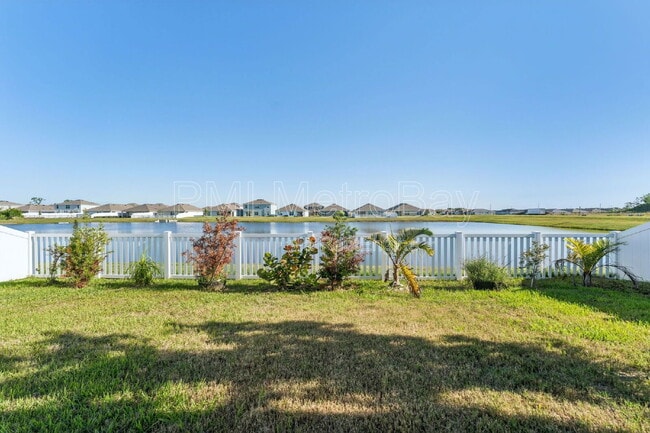 Building Photo - 816 Will Scarlett Ave