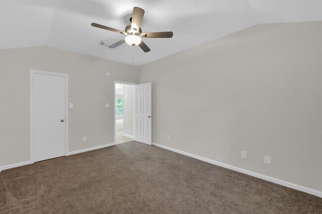 Building Photo - 22727 Bridgewater Dr