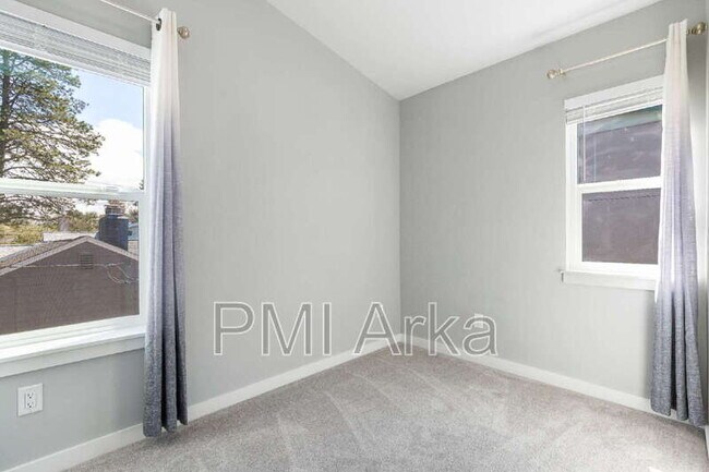 Building Photo - 1415 SW 148th St