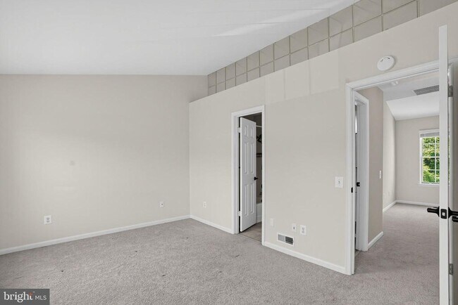 Building Photo - 14711 Green Park Way
