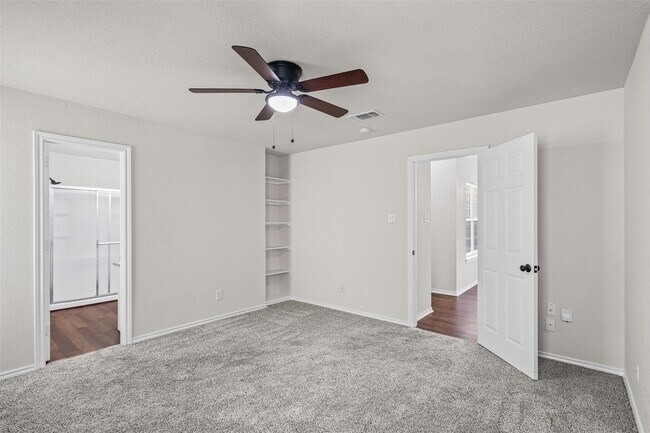 Building Photo - Charming Home In Weatherford