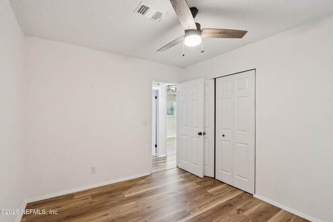 Building Photo - 409 Sailfish Dr E