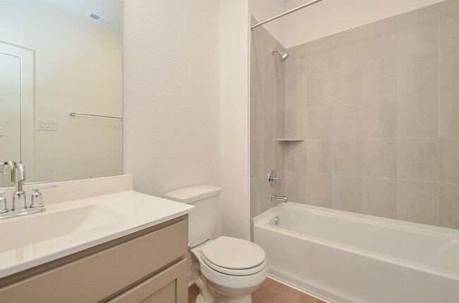 Building Photo - 1607 Blue Cypress Dr
