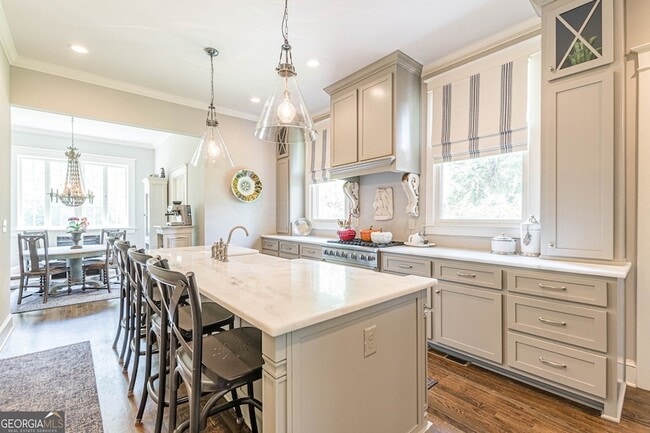 Building Photo - 1878 Cambridge Ave