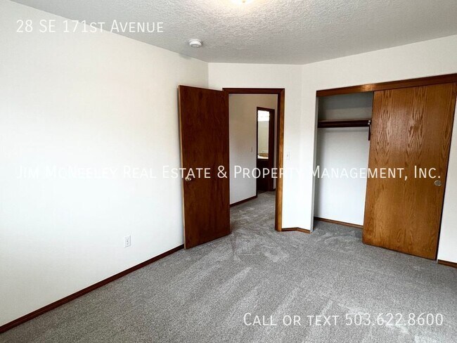 Building Photo - Nice 3 Bedroom Home