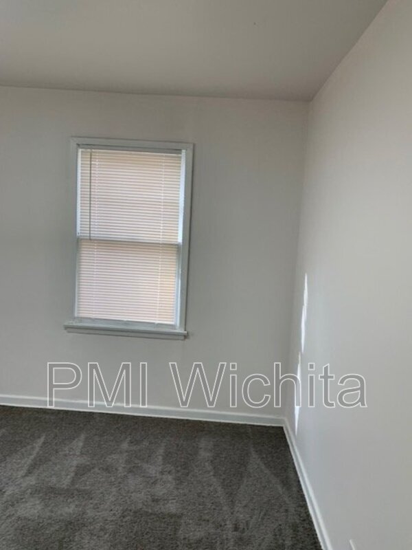 Building Photo - 2303 S Belmont St