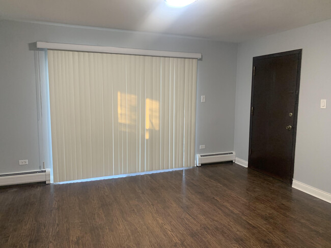 Building Photo - 4505 Maple Ave
