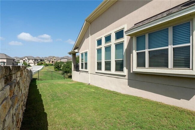 Building Photo - 4120 Vinalopo Dr