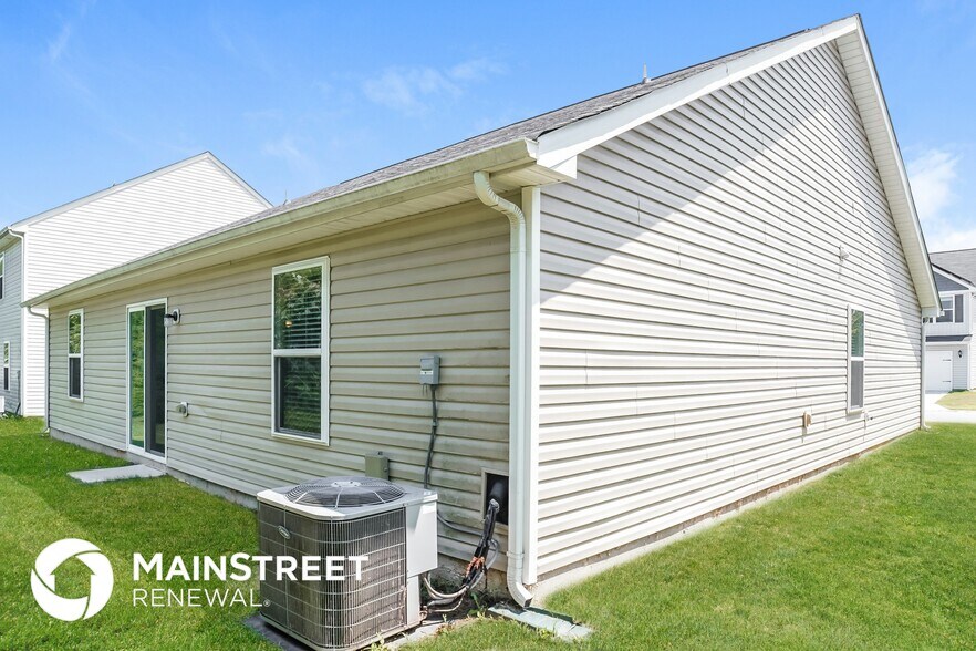 Building Photo - 230 Kendall Dr