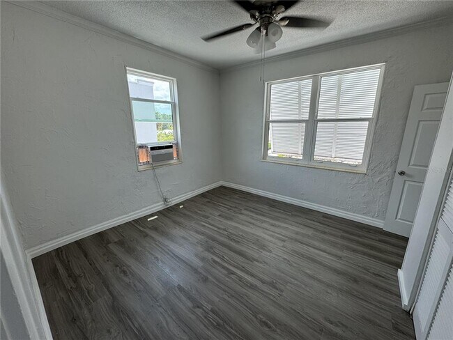 Building Photo - 428 Armada Rd