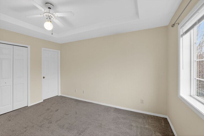 Building Photo - 42016 NW Barton Ct