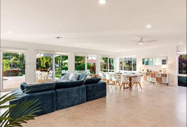 Building Photo - 636 Hibiscus Dr