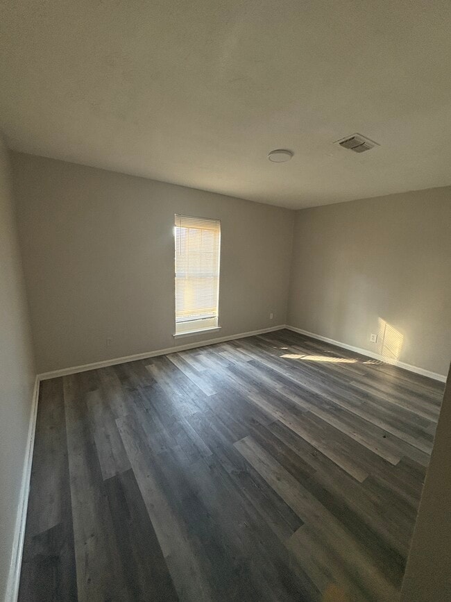 Building Photo - 3206 Montwood Dr