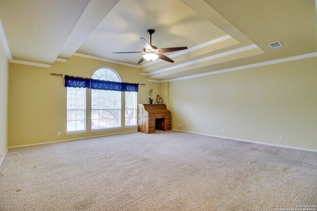 Building Photo - 606 Mesa Ln