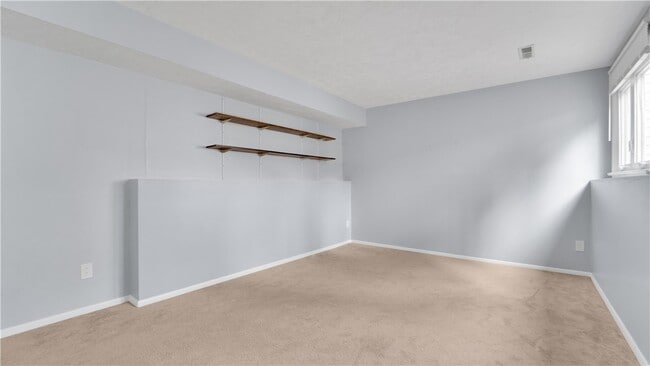 Building Photo - 37 Blue Ridge Rd