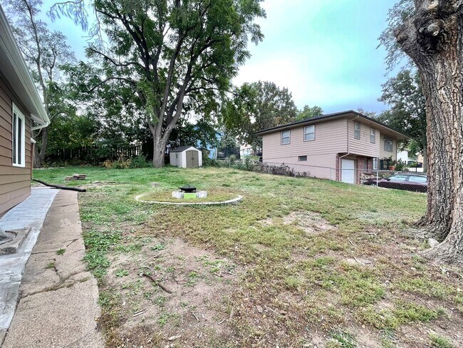 Building Photo - South Omaha Bungalow