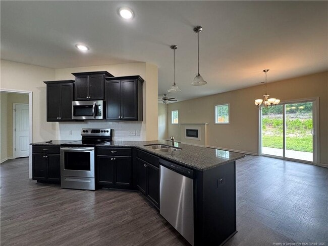 Building Photo - 185 Ledgebrook Ln