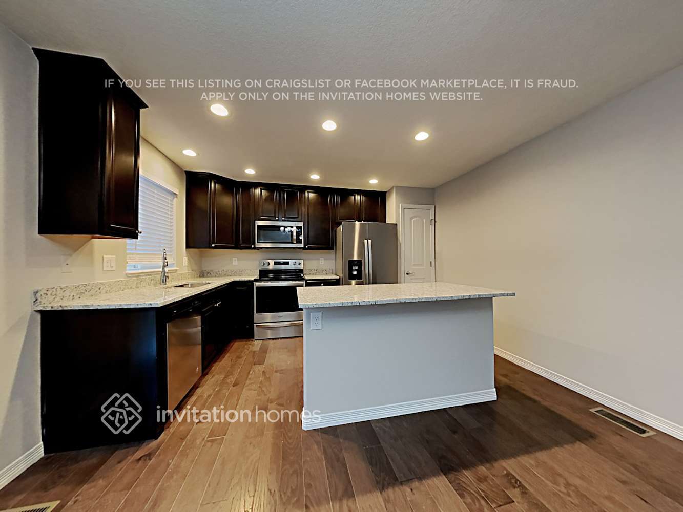 Building Photo - 10864 Nolin Dr