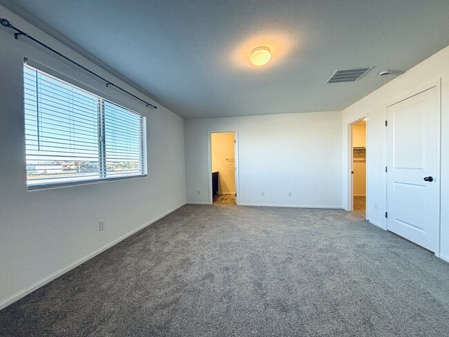 Building Photo - 6038 Swift Lariat St