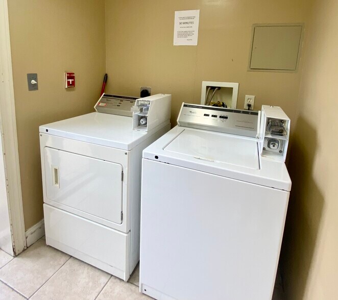 Landry on site - 1912 W 3rd St