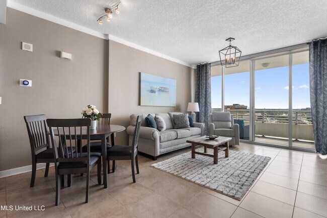 Building Photo - 2060 Beach Blvd