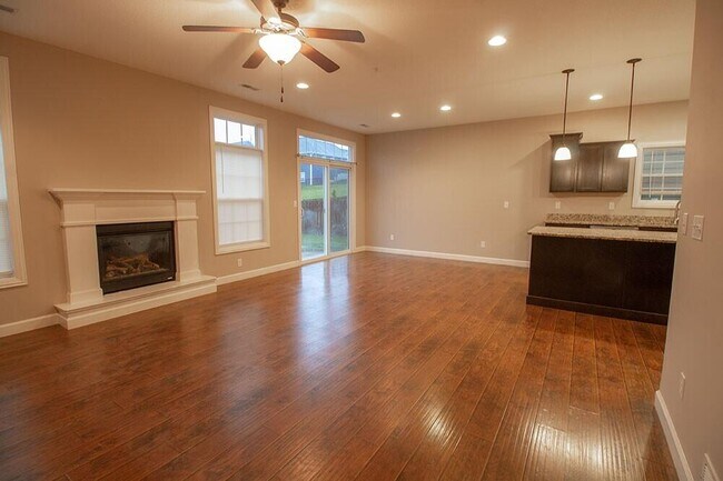 Building Photo - 7413 Rosedown Dr