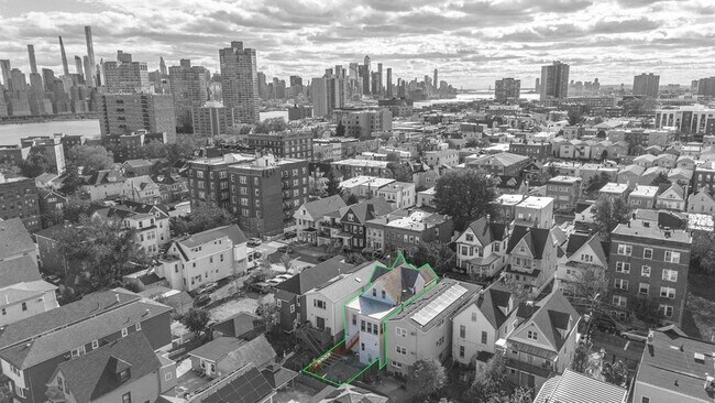 Building Photo - 124 73rd St