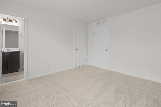Building Photo - 377 Tumblers Wy