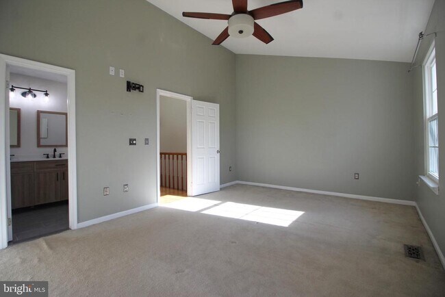 Building Photo - 192 Sulgrave Ct