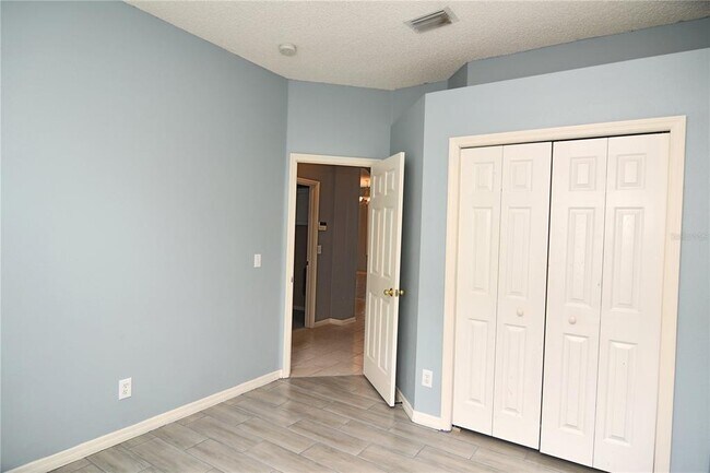 Building Photo - 27037 Palmbrook Ct