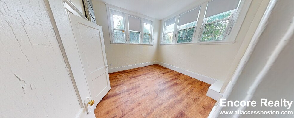 Building Photo - 99 Brainerd Rd