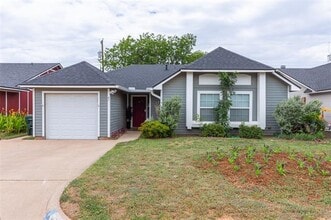 Building Photo - 47 Shady Brook Cir
